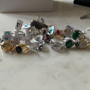 Costume gemstone, crystal lot of 18 rings various sizes
